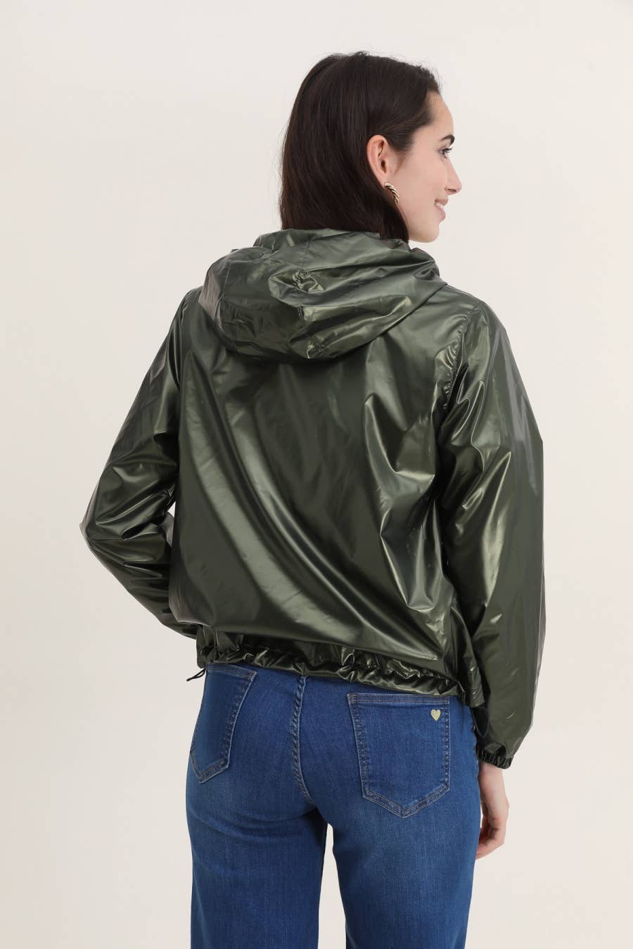 Attrait Paris - Vendita all'ingrosso Giacca antivento - Donna - Giacca corta antivento metallizzata con cappuccio e cerniera colorata27