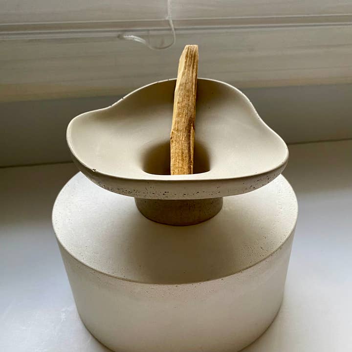 Fancy Concrete - Wholesale Decorative Plate/Dish/Bowl - Aglaya - Pedestal Bowl