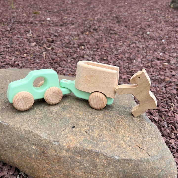 BAJO Car with Horse Mint for wholesale by Little Poland Gallery