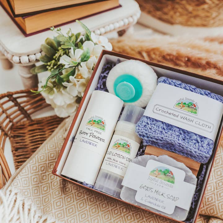 Joyful Sounds Farm - Vente Set de bain et corps - Coffret cadeau de savon au lait de chèvre, anniversaire, appréciation, soins personnels8