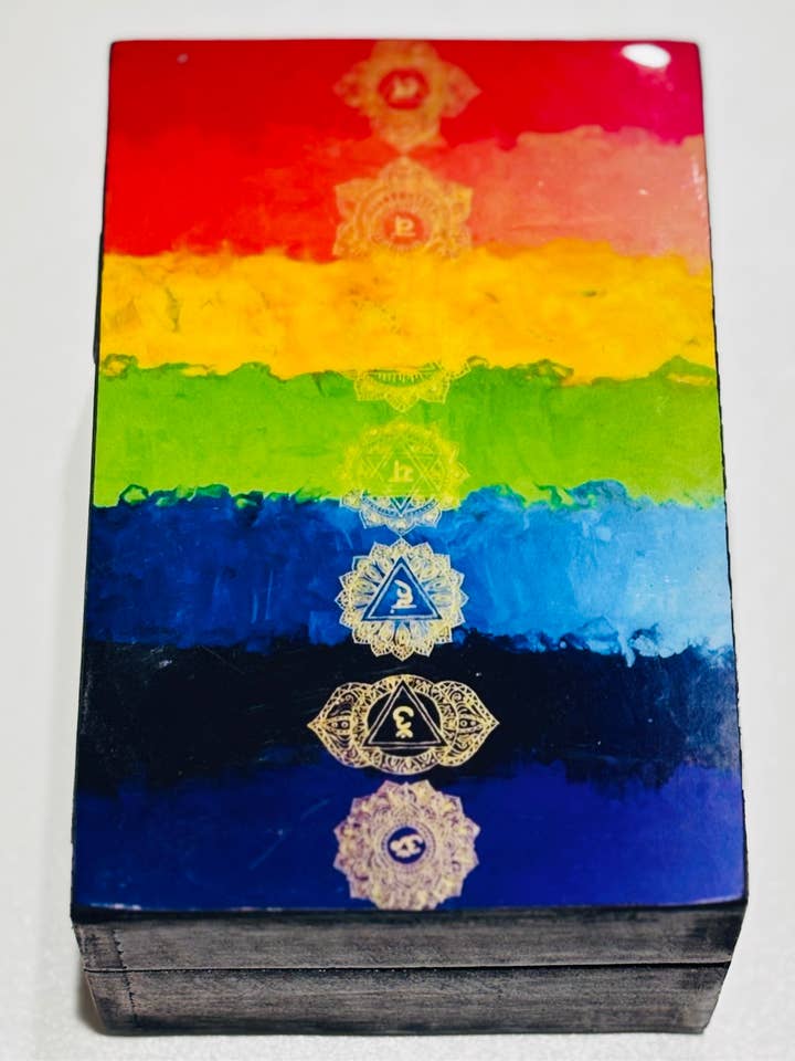 Scatola di legno nera per la conservazione dei 7 chakra per la vendita all'ingrosso da parte di Essential Diamonds Co