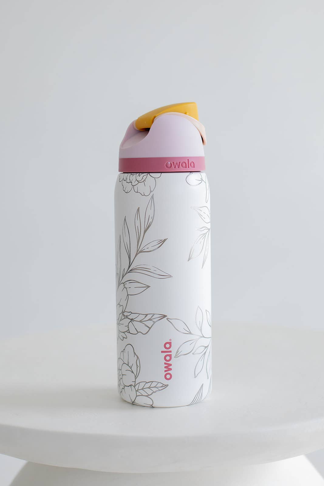 KNOTS + NOOK - Wholesale Insulated Mug/Tumbler - PEONY FLORAL ENGRAVED OWALA FREESIP 32OZ STAINLESS TUMBLER2