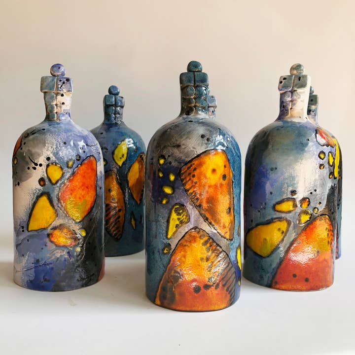 Escultura SPRING MAN artesanal em stoneware por atacado de Farzin Kavaji