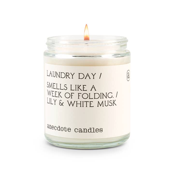 Anecdote Candles – Vela em jarro/copo por atacado – Vela Dia da Lavandaria (Lily & White Musk)1
