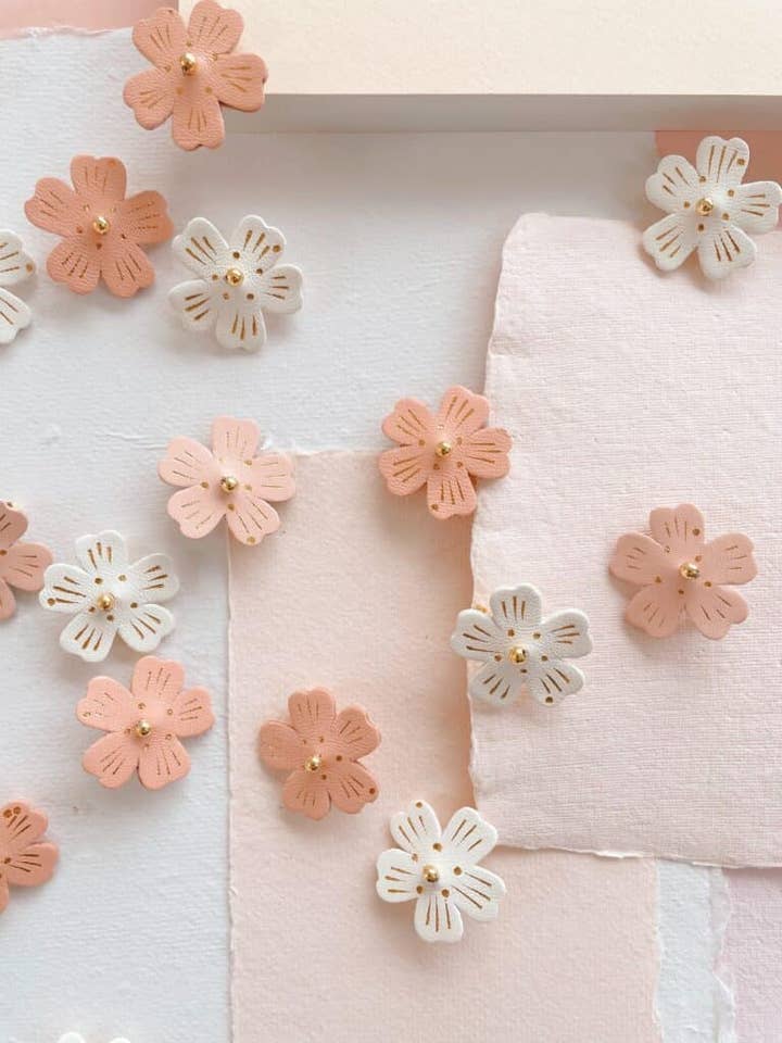 The cherry blossom – leather brooch for wholesale by du vent dans mes valises