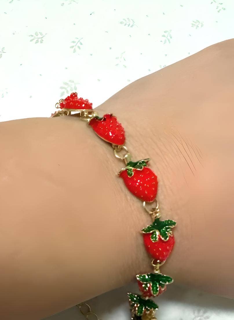 Wild & Free - Wholesale Charm/Dangle Bracelet - Pulsera de fresa, pulsera de esmalte y acero5
