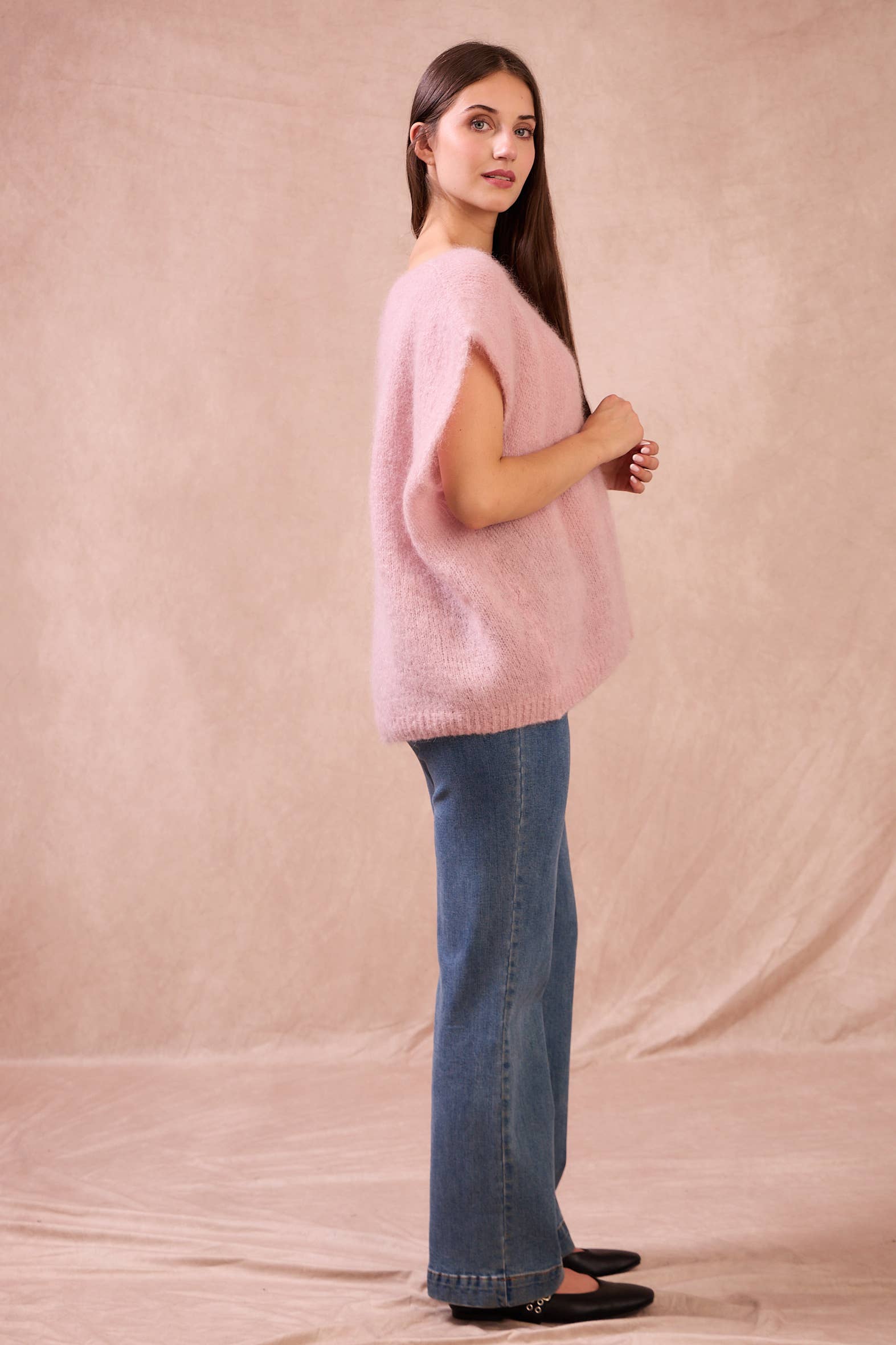 Calie Paris - Wholesale Cardigan - Women's - Sleeveless Mohair Cardigan with Buttons1