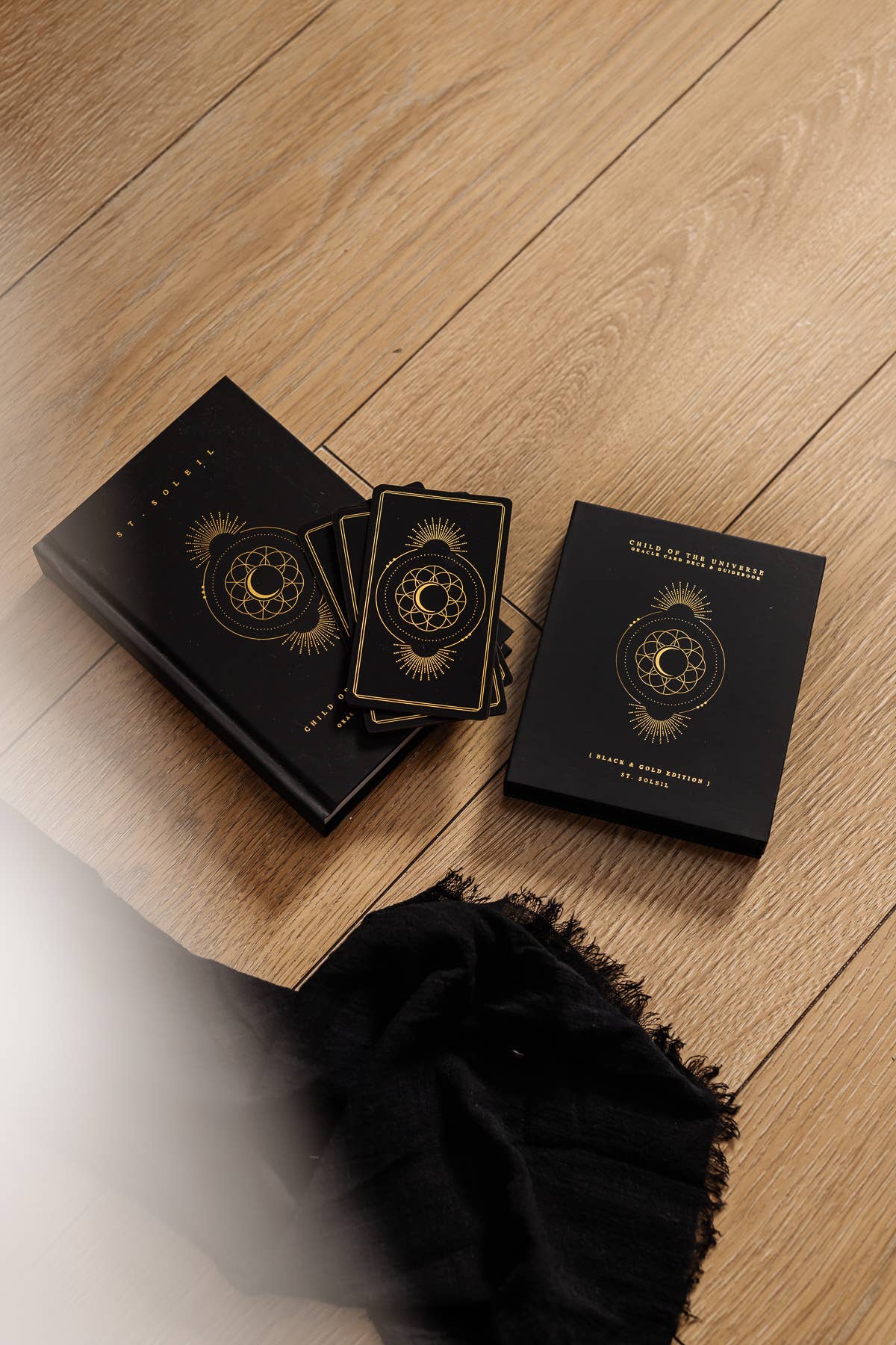 ST SOLEIL - Wholesale Tarot Cards - Child Of The Universe Oracle Deck, Black Edition8