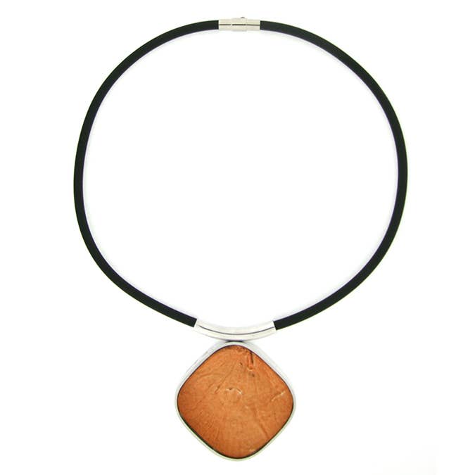 hänge i skal i harts för wholesale av Culture Mix