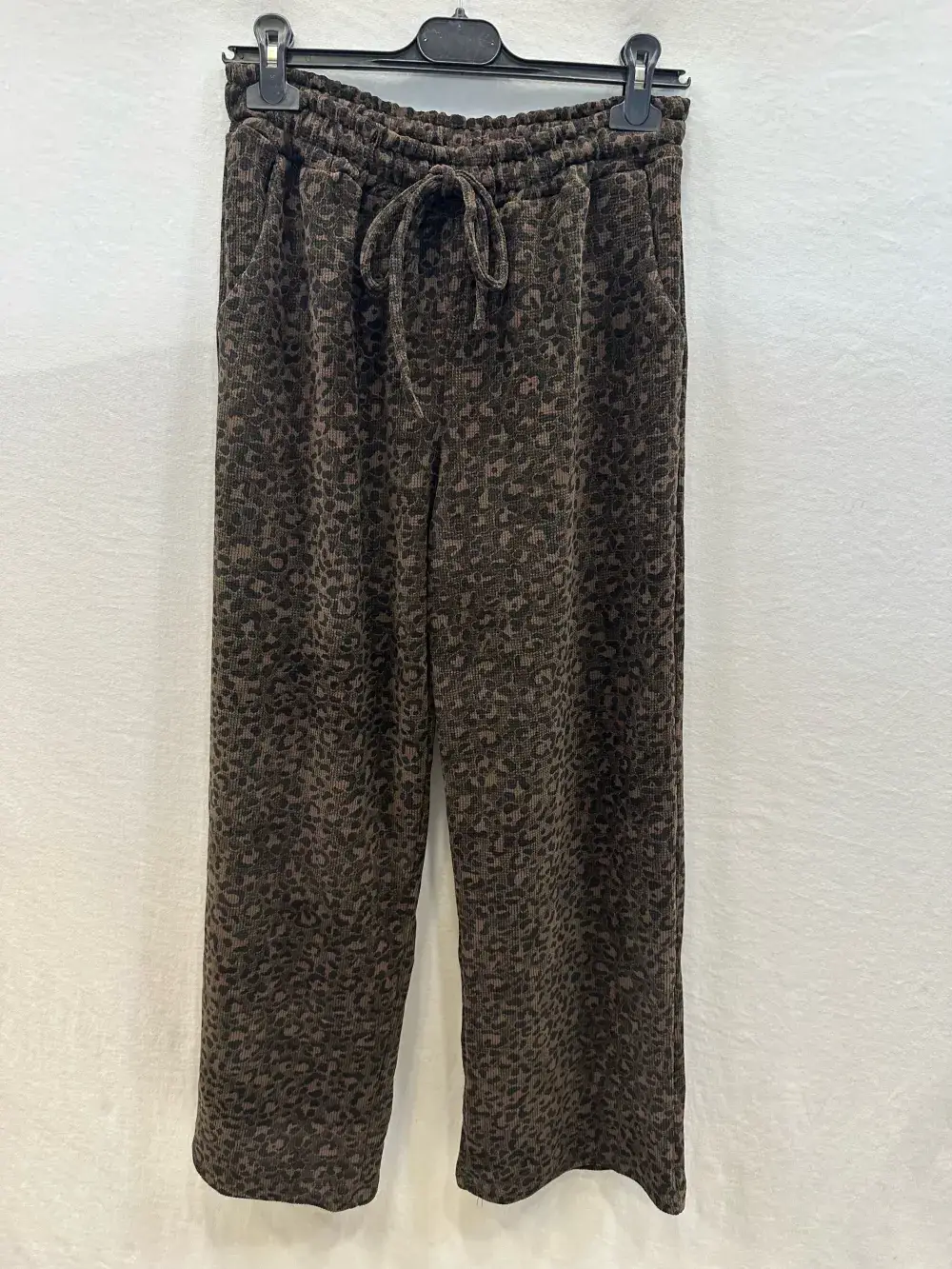 Mimi & Gogo - Wholesale Pants - Women's - Wide Leopard Velvet Pants @46221_PaLLeo3