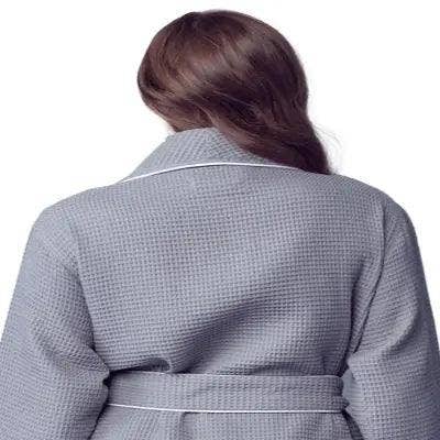 Lotus Linen – Engroshandel Morgenkåbe - Dame – Kvinders lette badekåbe med waffle-tekstur og kantbånd – spa-komfort7