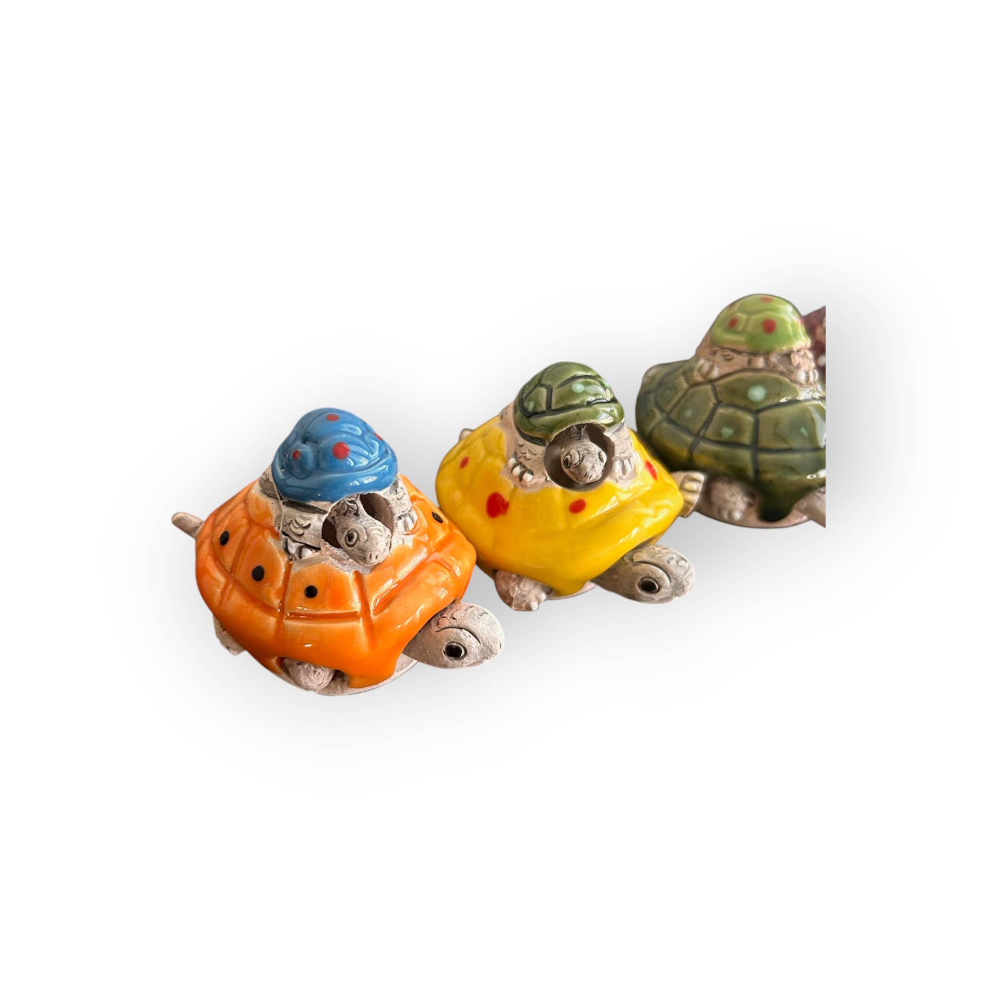 Zoe Artcrafts Corp. - Wholesale Decorative Figurine - Handmade Moving Ceramic Turtle with Baby Home decor ceramic3