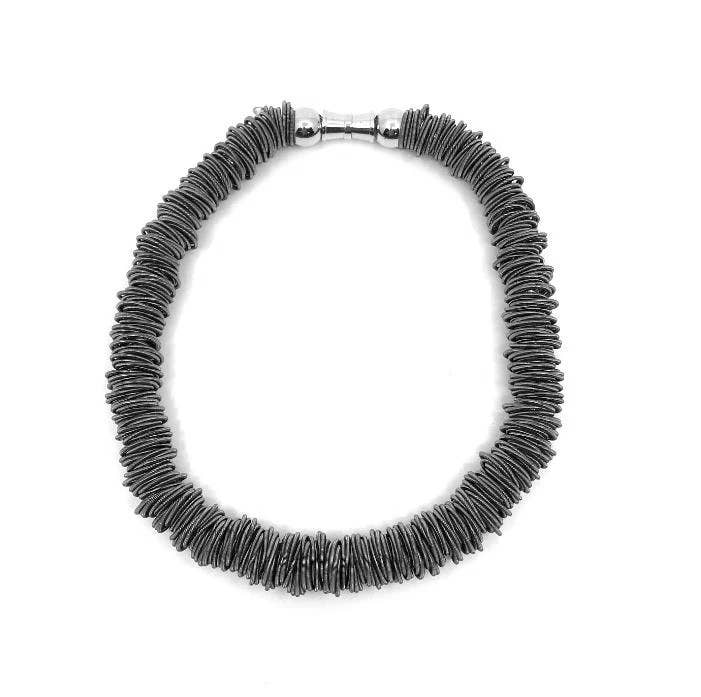 Sea Lily - Wholesale Beaded/Pearl Necklace - 1002 - Slate Spring Ring Necklace0