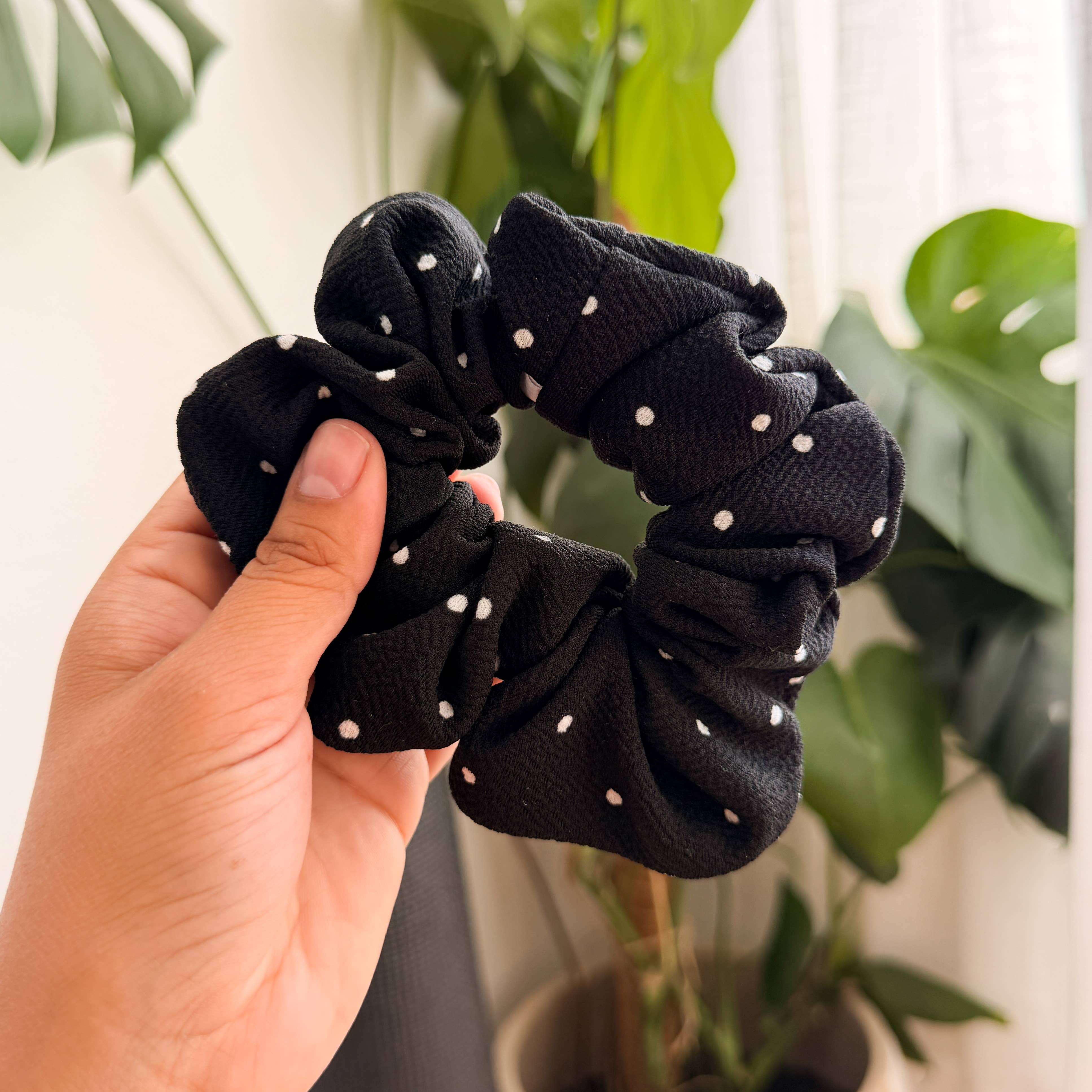 Wild Rose Accessories - Wholesale Scrunchie - Women's - Polka Dot l Stretch Scrunchie 1