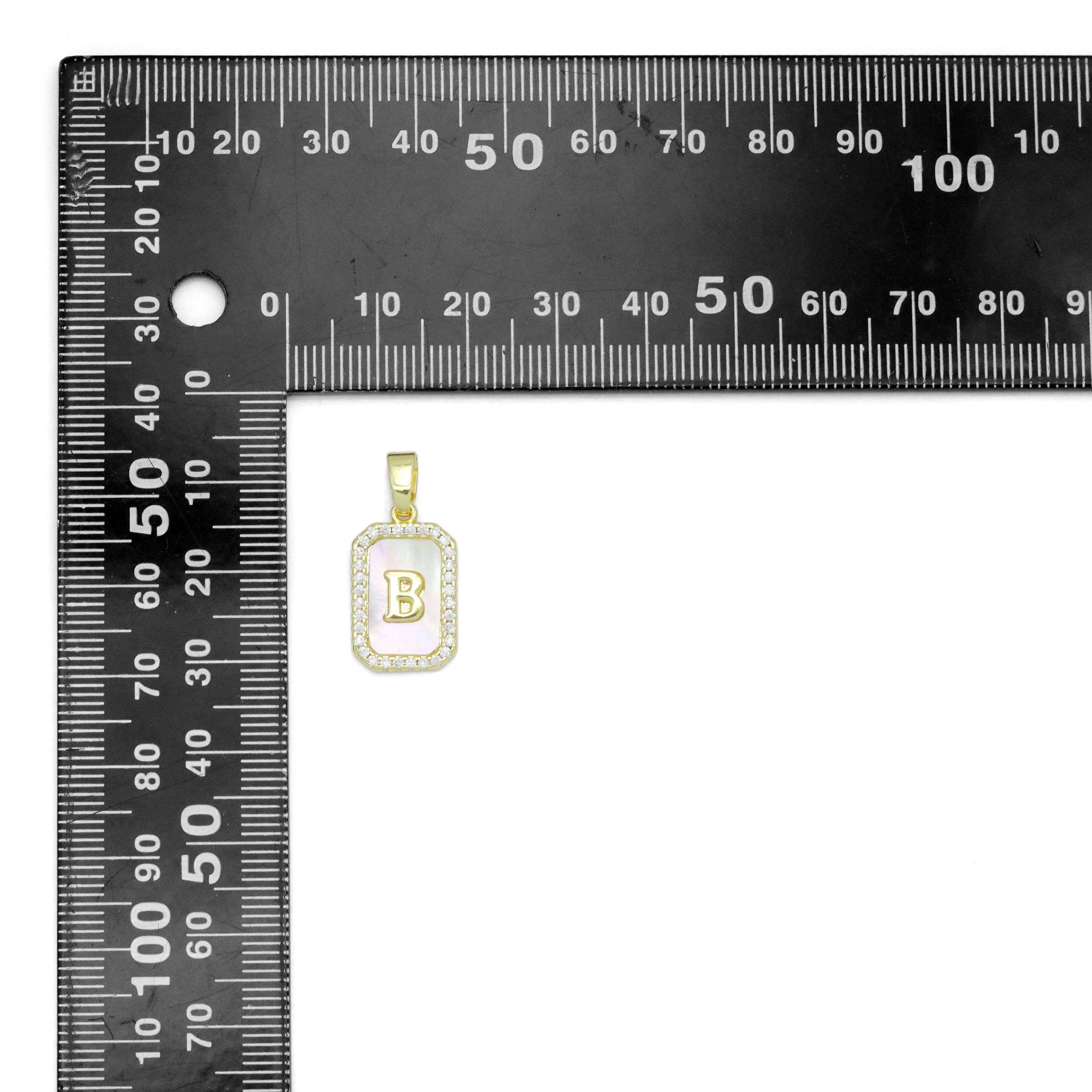 BestBeads&Beyond – Engroshandel Vedhæng/charm – Charme med guld rektangelinitial og bogstav, alfabetnavnebogstav, SKU#LX7173