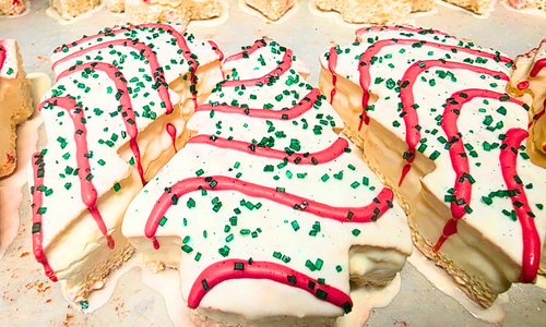 The Freeze Dried Candy Store - Wholesale Cake - 🎅Freeze Dried Christmas Tree Cakes🌲1