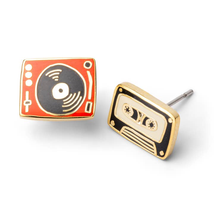 Boucles d'oreilles tourne-disque et cassette pour la vente par Yellow Owl Workshop