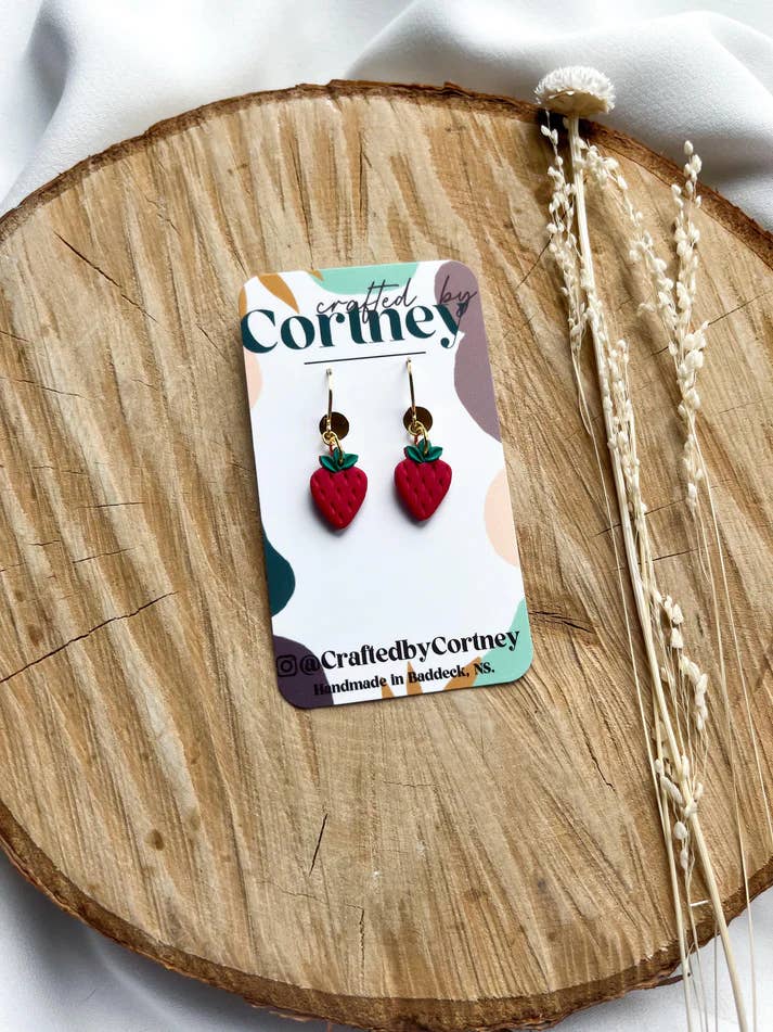 Colgante en miniatura con forma de fresa para venta al por mayor de Crafted by Cortney