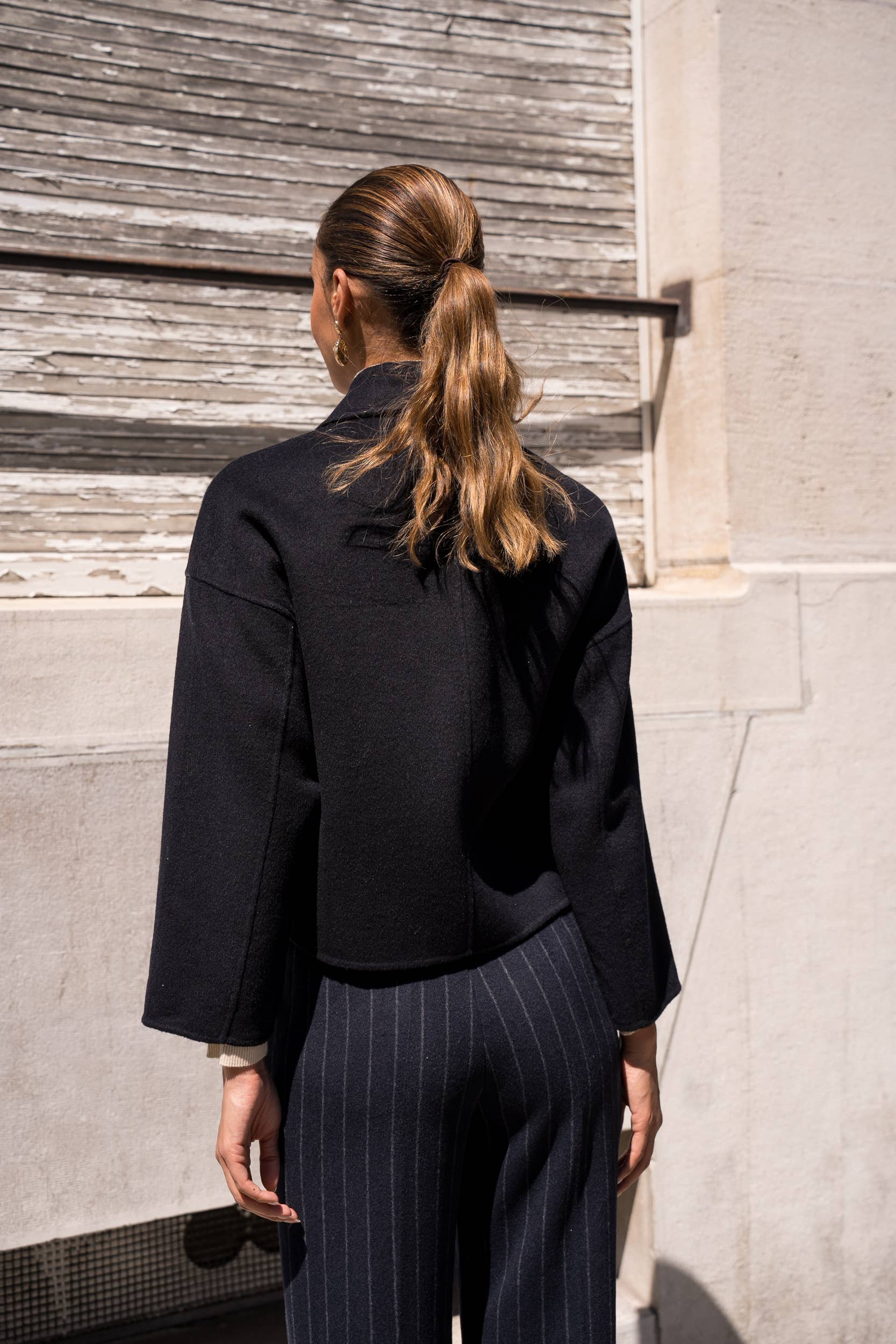 Attentif Paris - Wholesale Coat - Women's - Hand-sewn short coat in blended wool with zip closure38