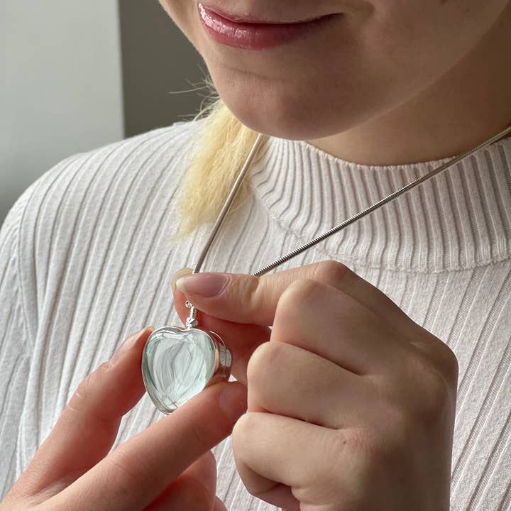 Mon Bijoux - Wholesale Locket Necklace - Medium Deep Silver or Gold Heart Locket Secret Message3