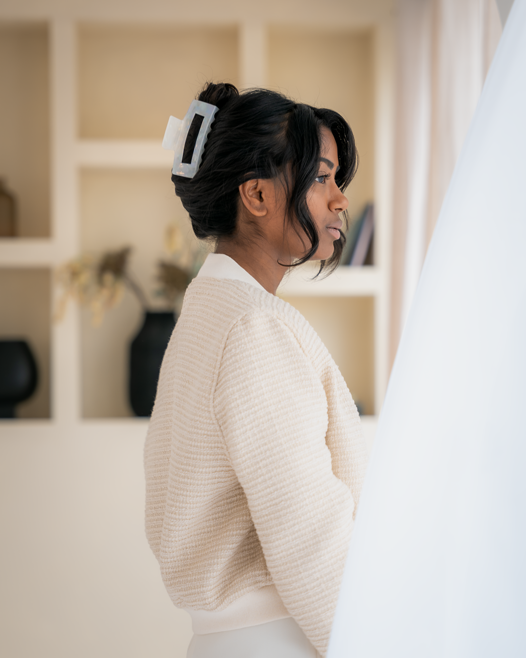 Clippy! – wholesale Hair clip – Women’s – Classic Claw Hair Clip – Beige2