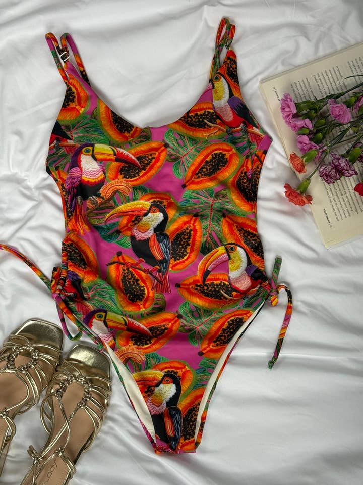 Lucy Fruit pour la vente par Patiya Swimwear