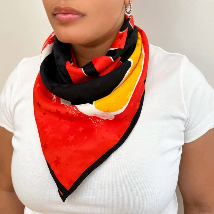 VÄDURENS SIDENHALSDUK - CHLOE FREMANTLE för wholesale av MAI DESIREE