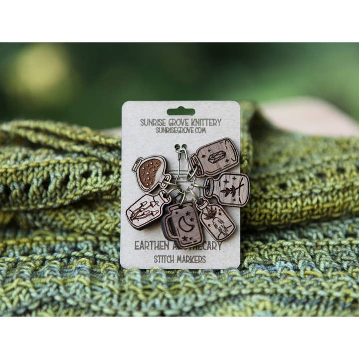 Sunrise Grove - Wholesale Knitting/Crochet Supplies - Apothecary Knitting Stitch Markers Walnut Set of 64