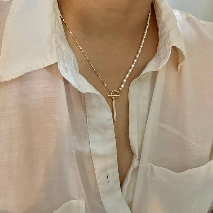 Golden Hour Studio - Wholesale Pendant/Charm Necklace - Mother of pearl