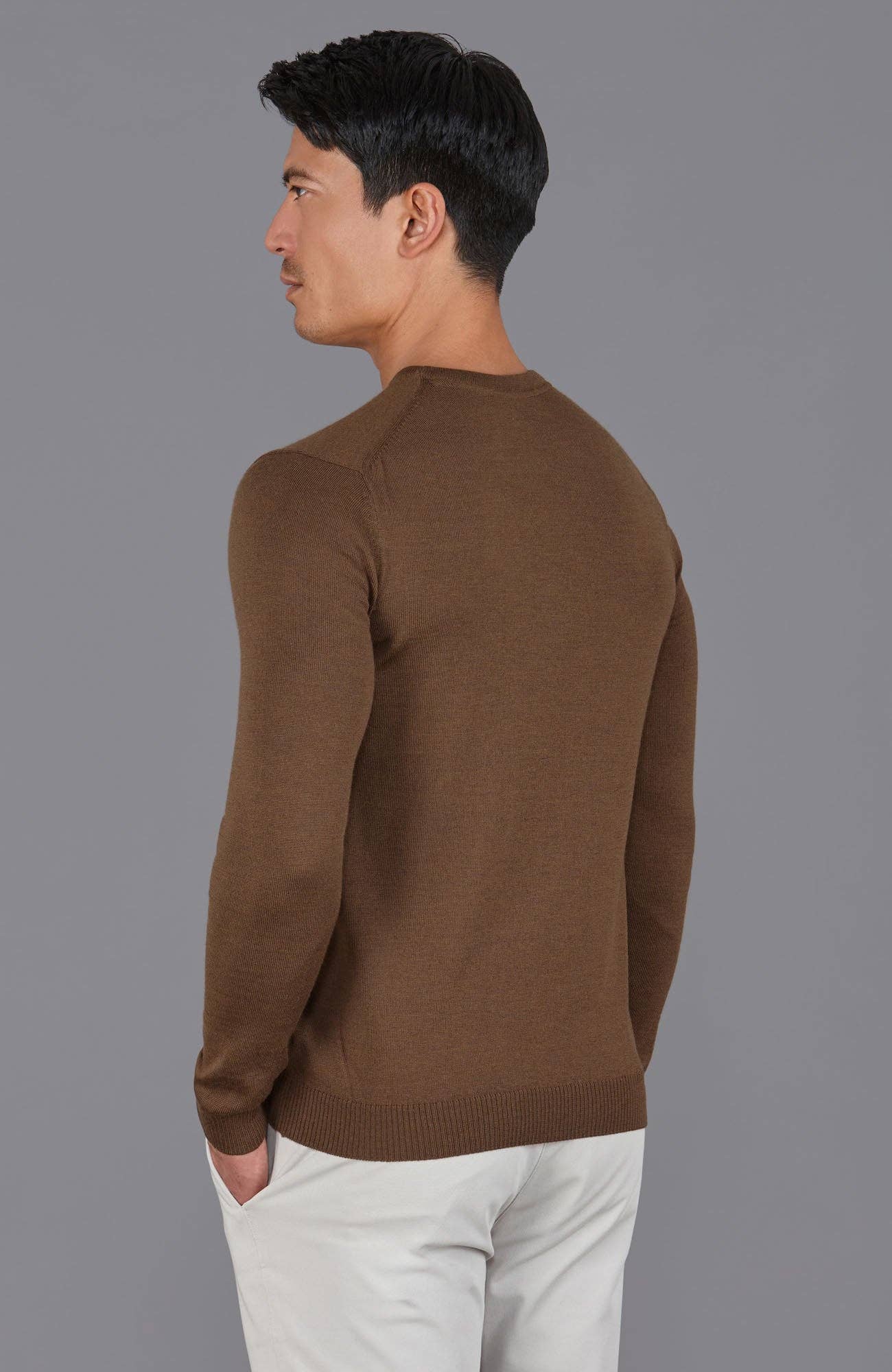 Paul James Knitwear – wholesale Knitted jumper – Men′s – Mens Extra Fine Merino Wool Crew Neck Jumper3