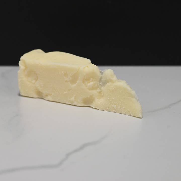 Just Dough It! Fake Foods - Venta al por mayor Artículo decorativo de mesa - Cuña de queso suizo falso1