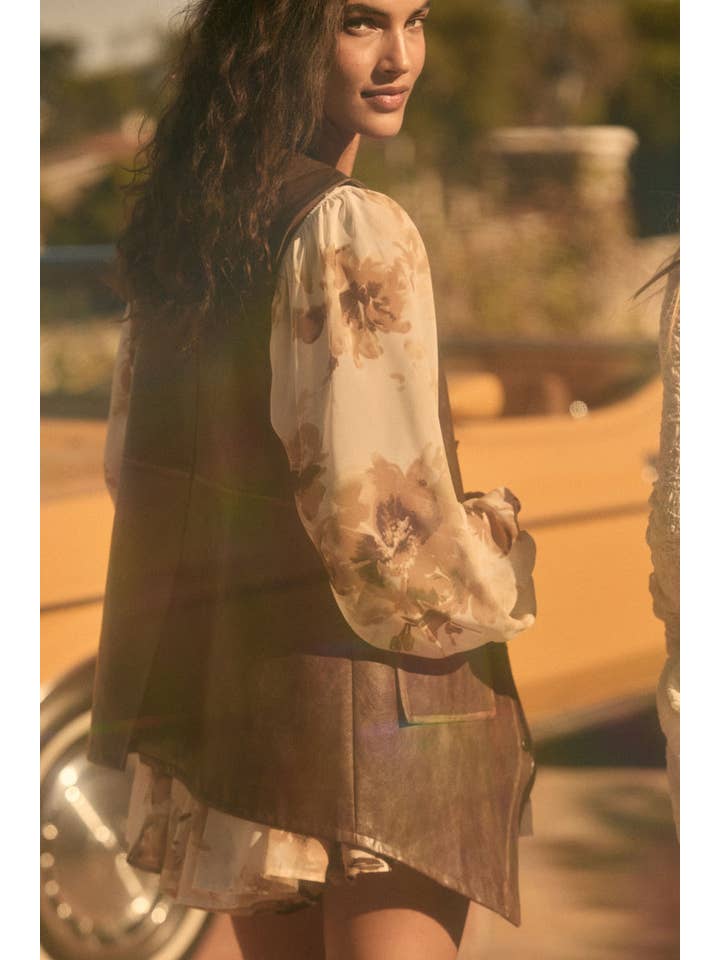 Promesa USA - Wholesale Outerwear Vest - Women's - Faux Leather Snap-Front Vest2