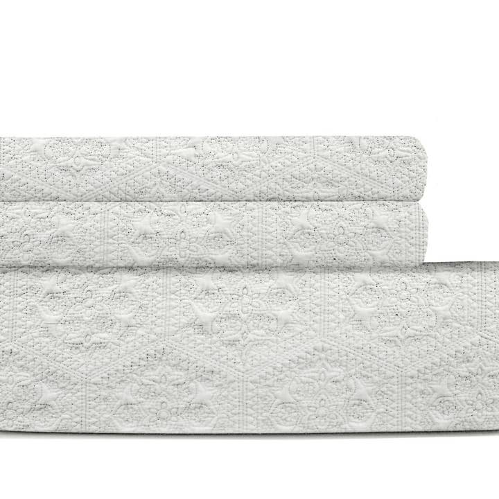 Johnson Home Cotton Quilts Set Persian Hexagon Ivory for wholesale by Textile City