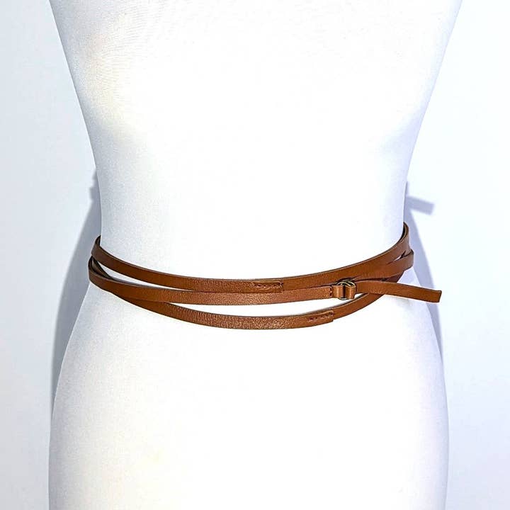 Tempest Designs - Vendita all'ingrosso Cintura - Donna - Cintura avvolgente in pelle di lusso con elementi cuciti e fibbia a passante.
