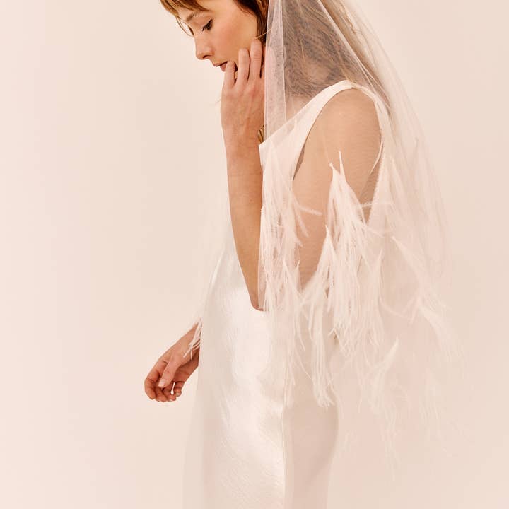 Dove Grey Accessories - Wholesale Veil – Women’s - Samantha Ostrich Feather Trimmed Veil4