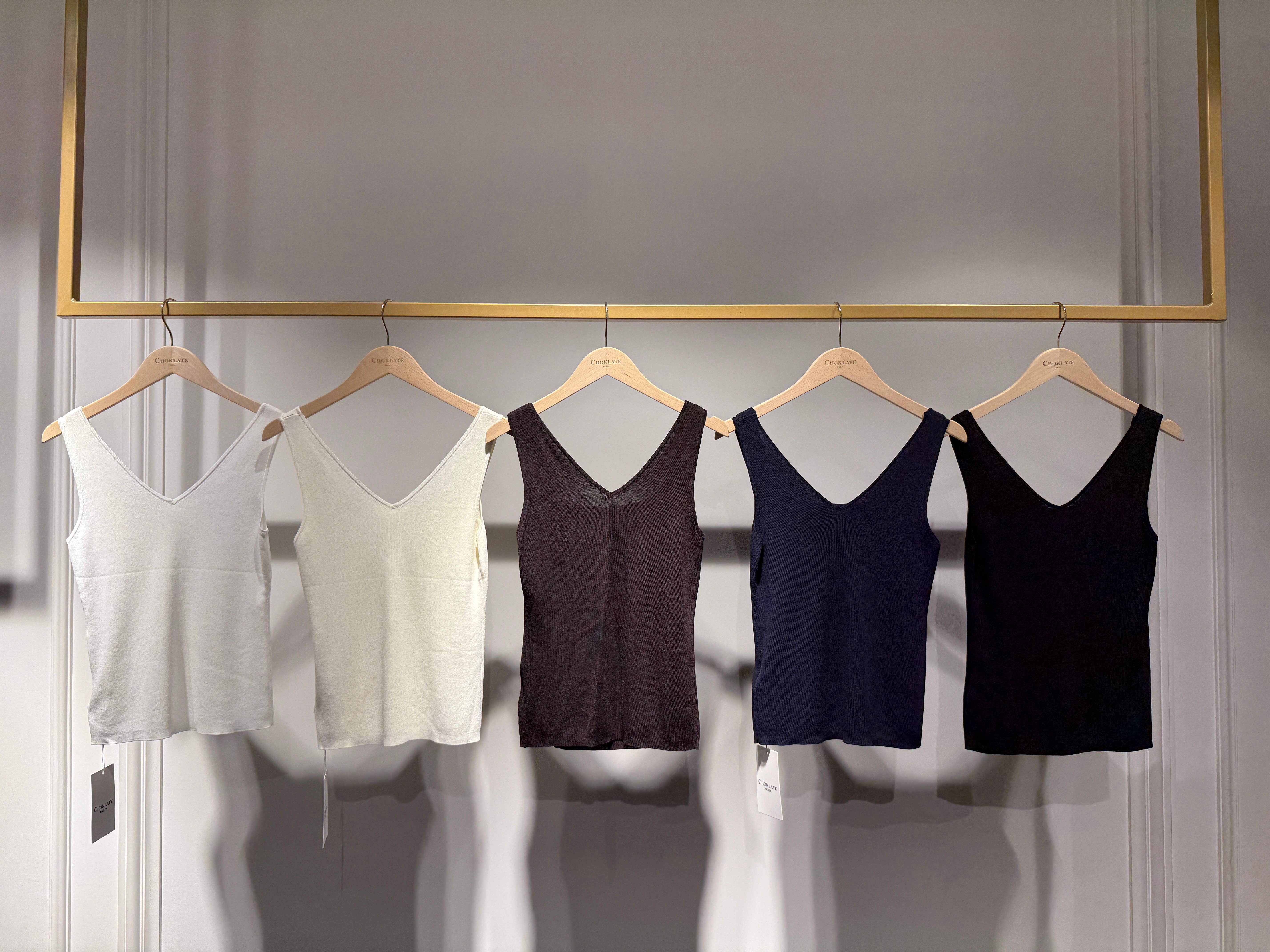 CHOKLATE PARIS – wholesale Tank top – Women′s – 2-in-1 Reversible Tank Top with V-Neck and Square Neck - 879513