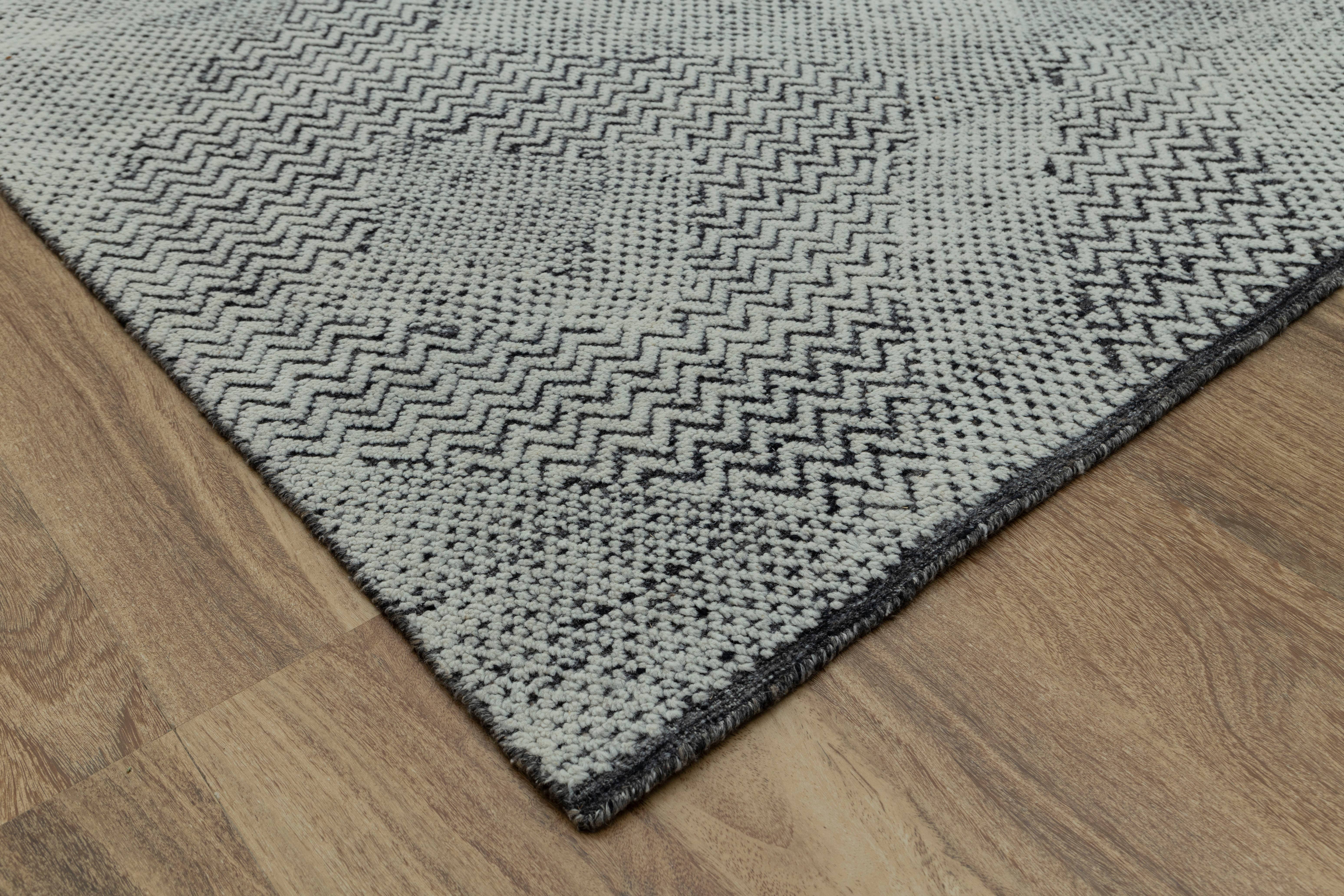 Aesthetic Homes LLC - Wholesale Area Rug - 8x10 Moroccan Rug Grey Black Wool Plush Modern 90096