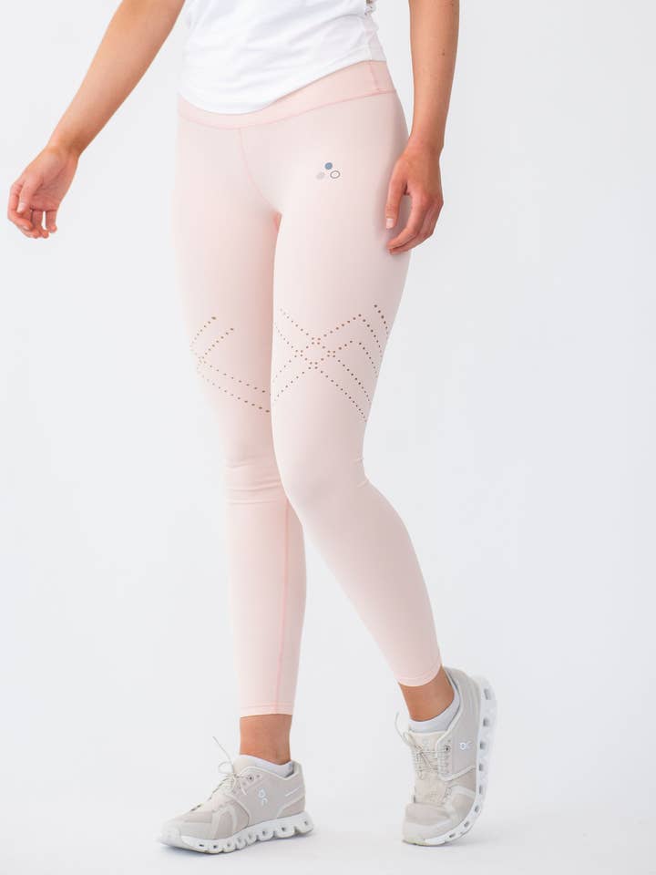 Zola Upraise Leggings Lasercut per la vendita all'ingrosso da parte di ZOLA