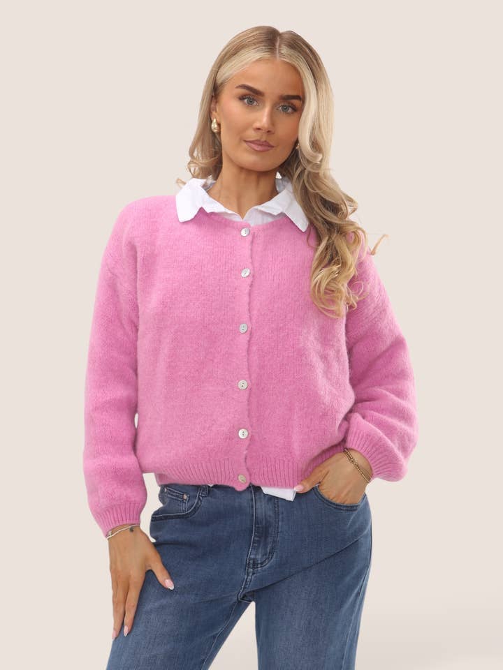 Cardigan in maglia di alpaca con bottoni per la vendita all'ingrosso da parte di Terminal 1 Clothing