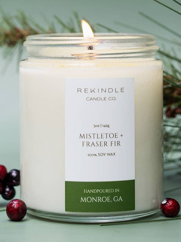 Bougie en soja au gui et sapin de Fraser pour la vente par Rekindle Candle Co