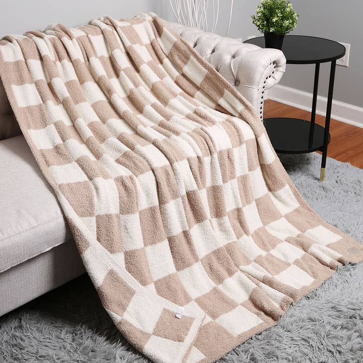 Fashion City - Wholesale Throw Blanket - Checkerboard Patterned Throw Blanket2
