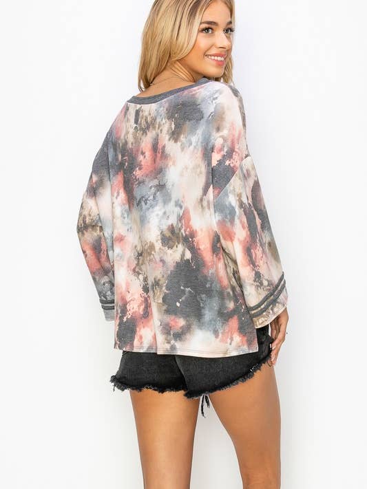 CINZA 10592L405 - TIE DYE 3/4 MANGA SINEIRA GOLA TOPO DE BARCO para venda a revendedores na Faire