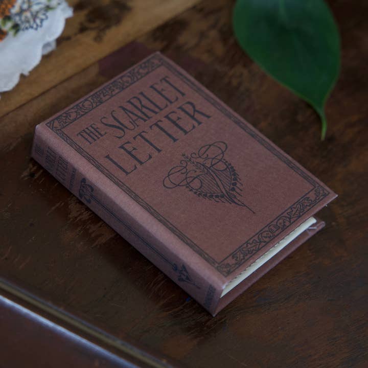 La Lettre écarlate par Nathaniel Hawthorne 1850 pour la vente par Novel Book Store