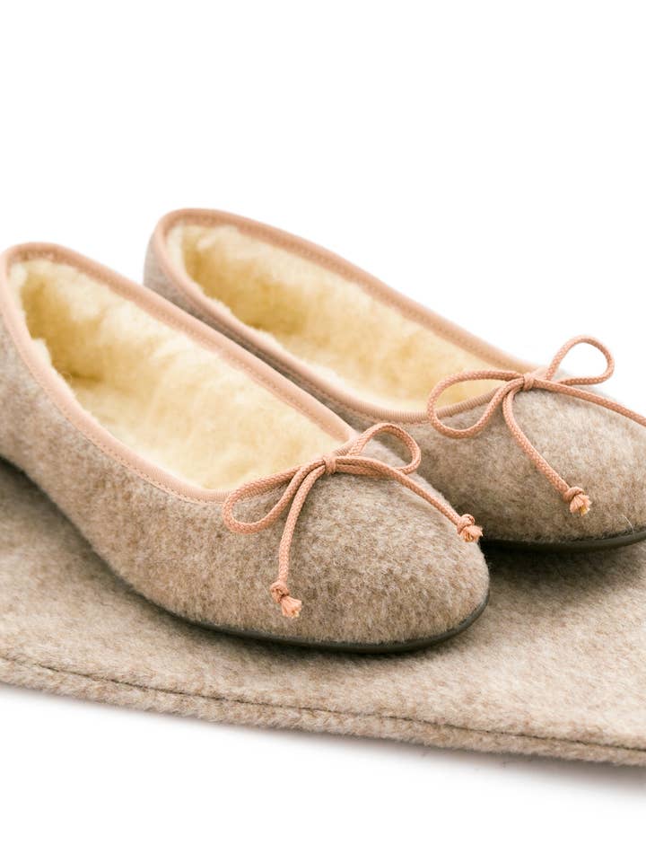 Beige Dancer Haikon Fairy Peaks for wholesale by Haikon Hada (Calzame, Alster Komfort, Timoni)