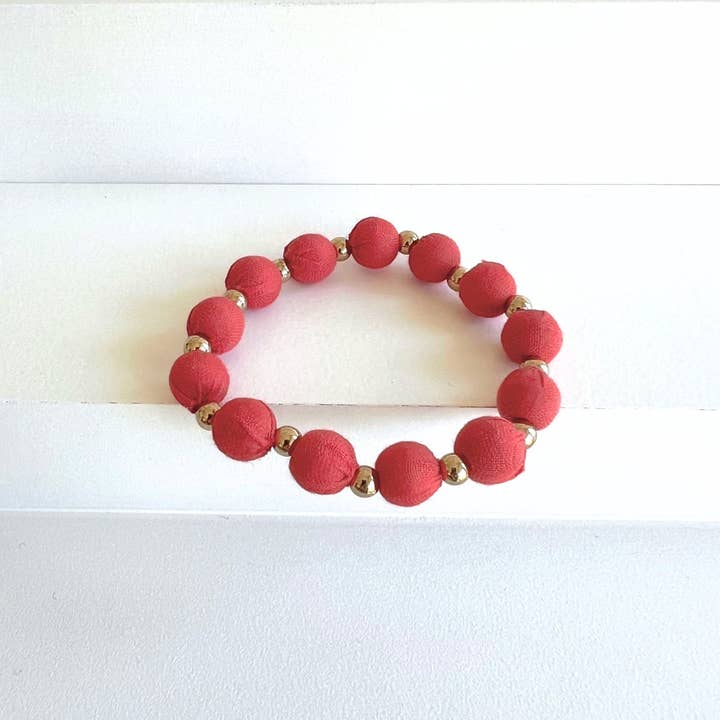 Humble Hilo – Großhandel Perlenarmband – Humble Hilo Sari Schmuck, Textilperlen- und Metallperlenarmband33