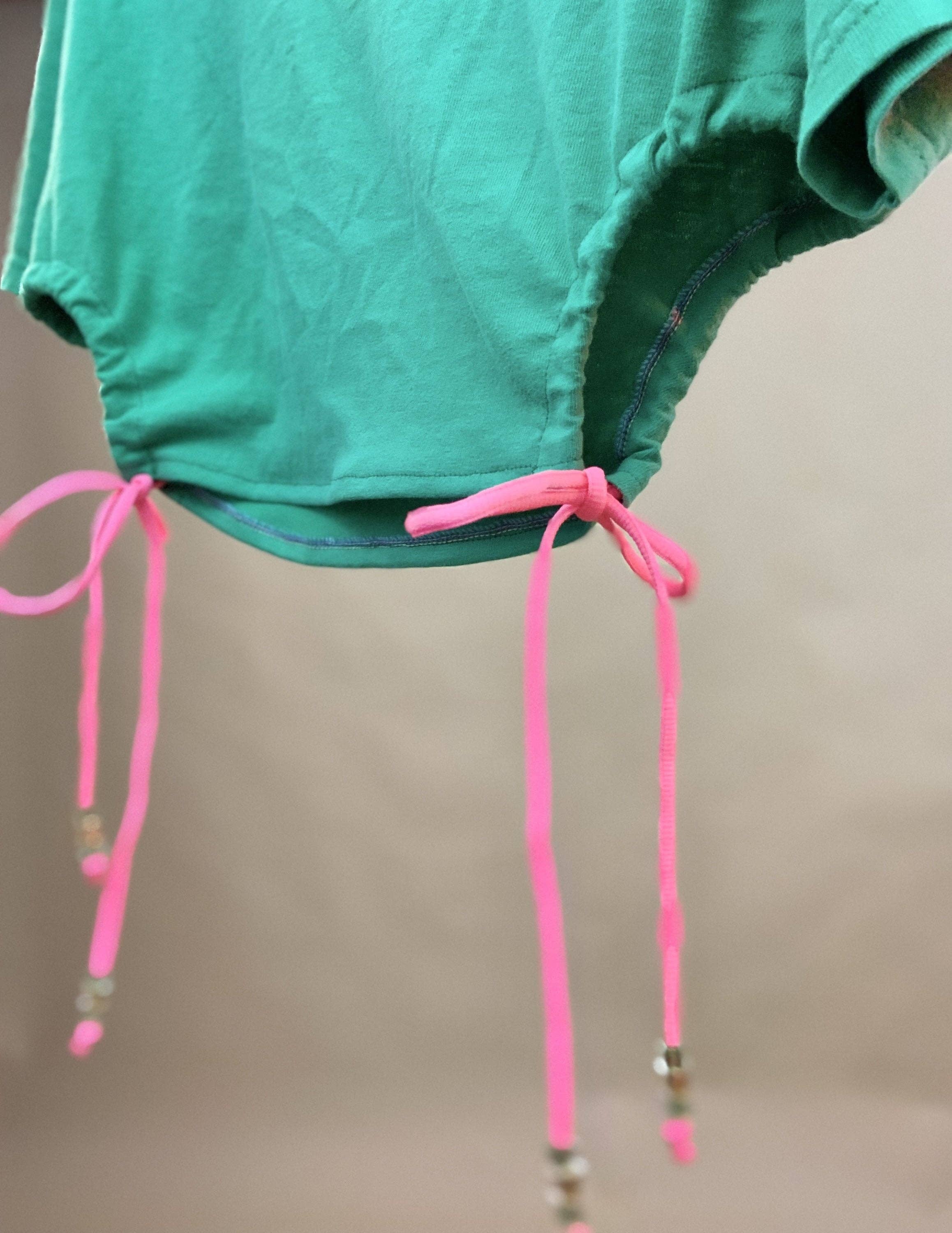 Shop Journal Vintage - Wholesale T-Shirt - Women's - Custom cutout ruch side tee5