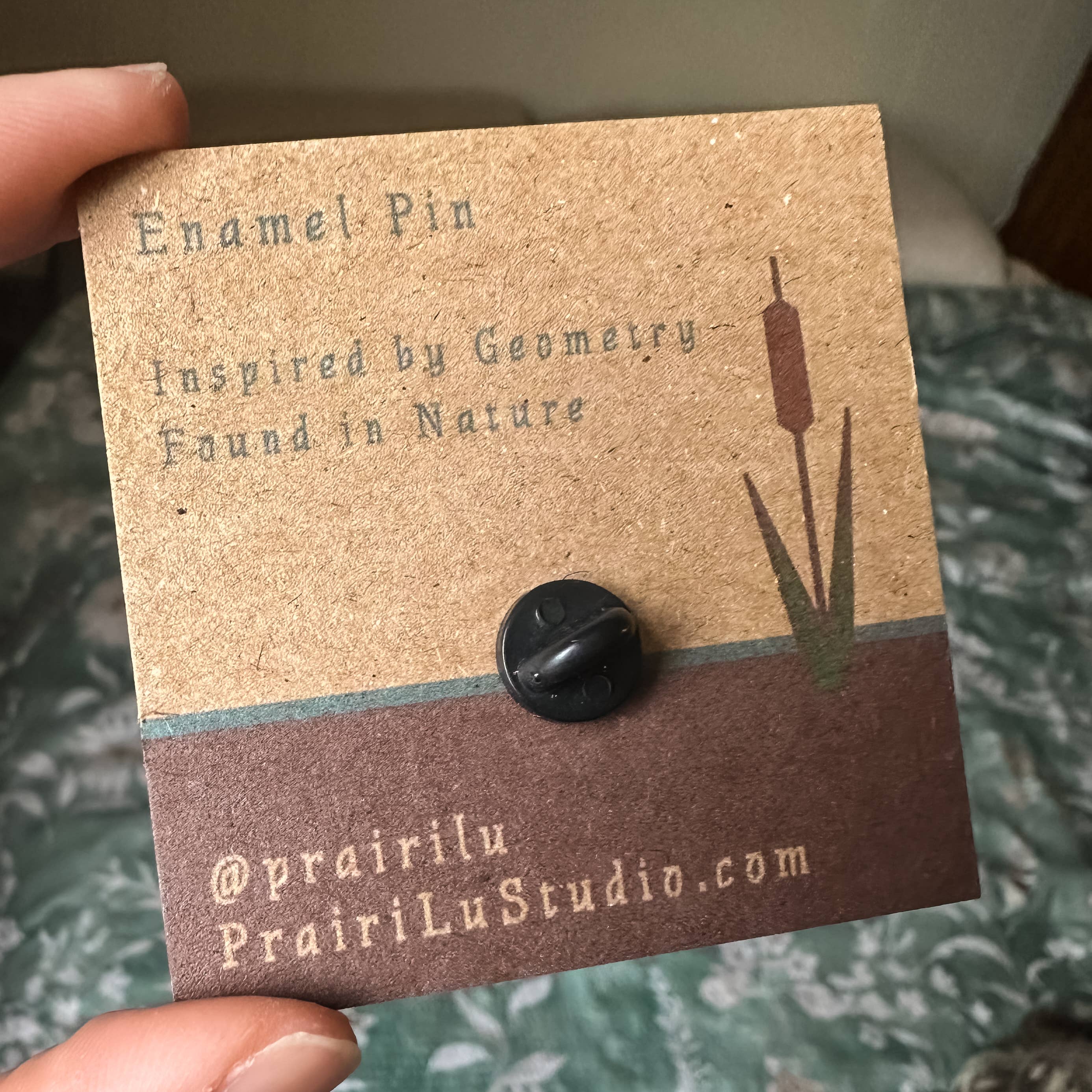 Prairi Lu Studio – Großhandel Anstecker/Button – Brook Forelle Emaille2