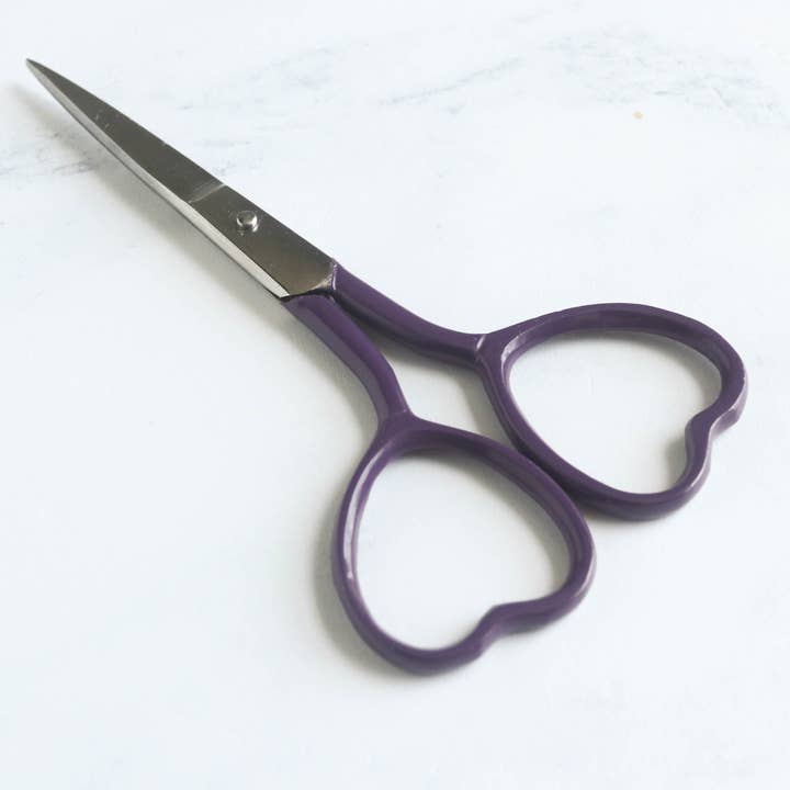 Stitched Modern – wholesale Embroidery/cross-stitch supplies – Heart Embroidery Scissors