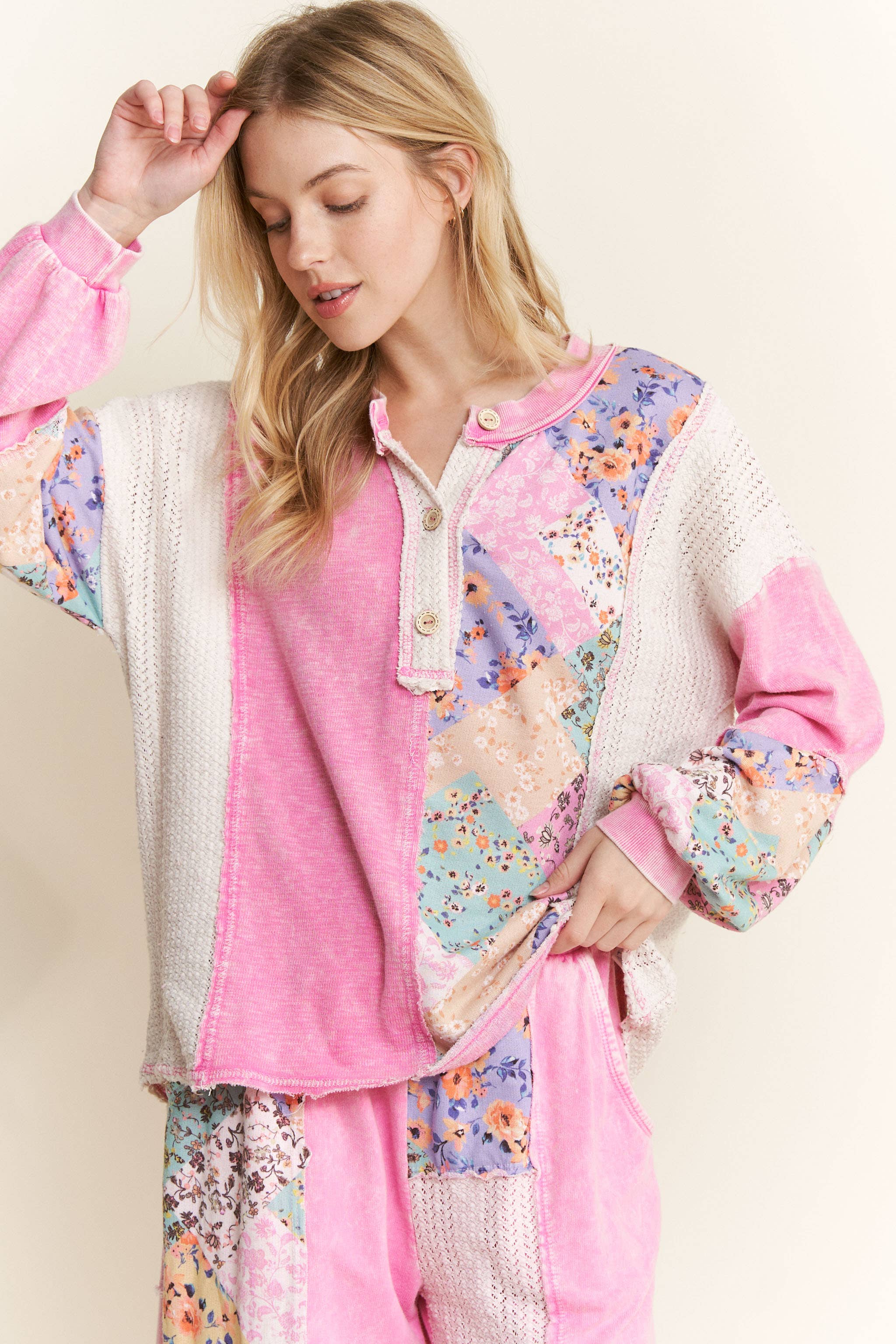 J.Her – Engroshandel Strikket top - Dame – Mineralvasket blomsterbølge-strikket jacquard boho-top HT6039P125