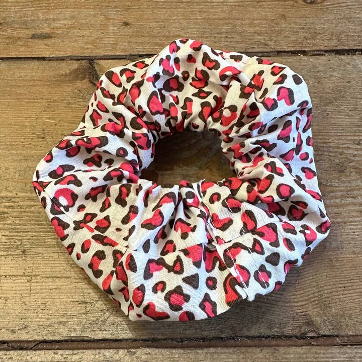 Coletero de pelo estampado de leopardo en rosa crema para venta al por mayor de The Hare And The Moon